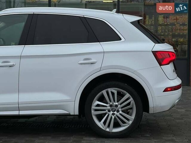 Белый Ауди Ку 5, объемом двигателя 2 л и пробегом 142 тыс. км за 25990 $, фото 10 на Automoto.ua