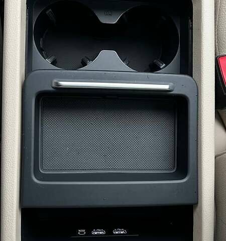 Белый Ауди Ку 5, объемом двигателя 2 л и пробегом 142 тыс. км за 25990 $, фото 76 на Automoto.ua