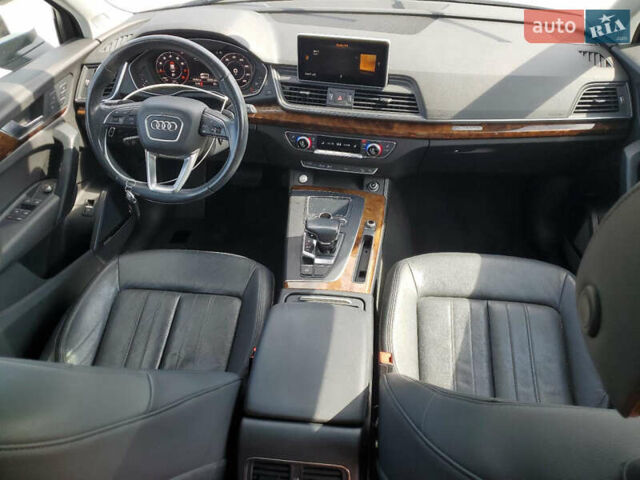 Белый Ауди Ку 5, объемом двигателя 1.98 л и пробегом 107 тыс. км за 29500 $, фото 29 на Automoto.ua