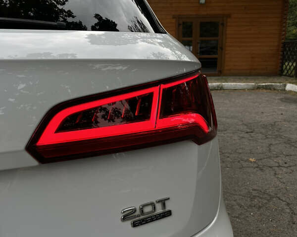 Білий Ауді Ку 5, об'ємом двигуна 2 л та пробігом 203 тис. км за 20999 $, фото 7 на Automoto.ua