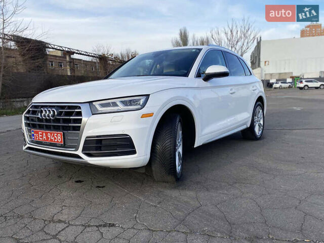 Белый Ауди Ку 5, объемом двигателя 2 л и пробегом 173 тыс. км за 24900 $, фото 4 на Automoto.ua