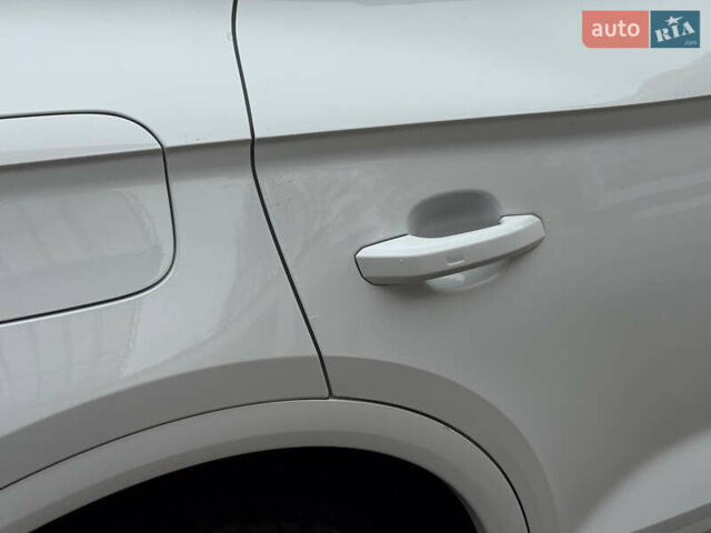 Белый Ауди Ку 5, объемом двигателя 1.98 л и пробегом 200 тыс. км за 22499 $, фото 28 на Automoto.ua