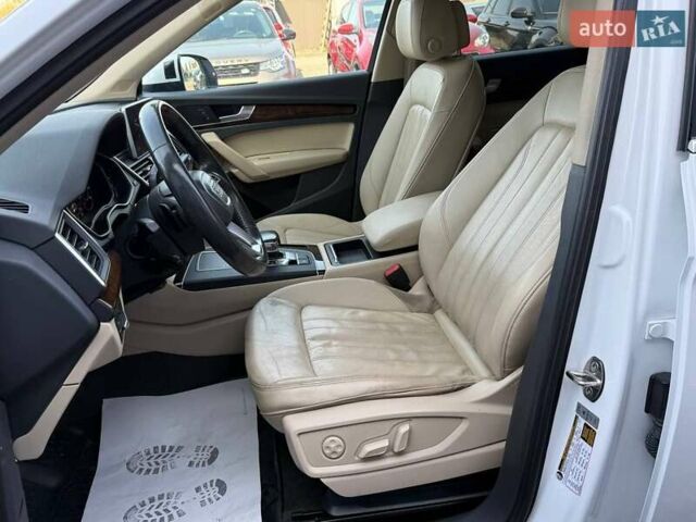 Ауді Ку 5 2017 у Луцьку на Automoto.ua Білий Ауді Ку 5, об'ємом двигуна 1.98 л та пробігом 190 тис. км за 17900 $, фото 31 на Automoto.ua