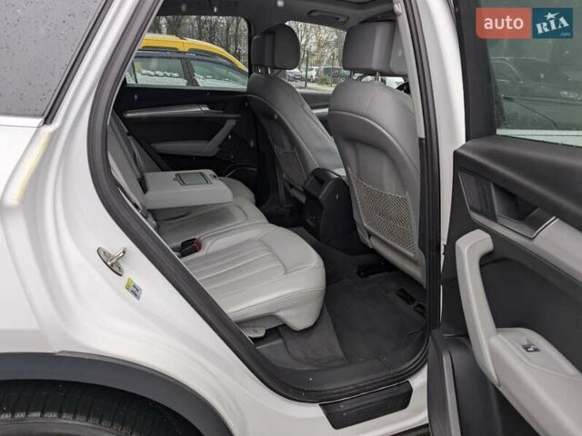 Білий Ауді Ку 5, об'ємом двигуна 2 л та пробігом 199 тис. км за 29999 $, фото 24 на Automoto.ua