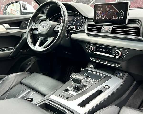 Білий Ауді Ку 5, об'ємом двигуна 1.98 л та пробігом 138 тис. км за 27500 $, фото 41 на Automoto.ua