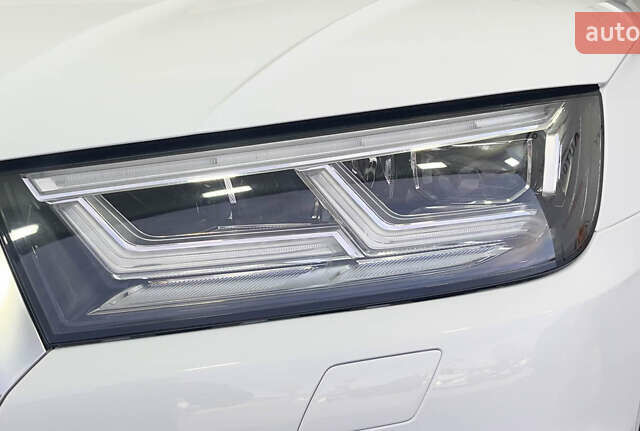 Білий Ауді Ку 5, об'ємом двигуна 2 л та пробігом 46 тис. км за 25950 $, фото 43 на Automoto.ua