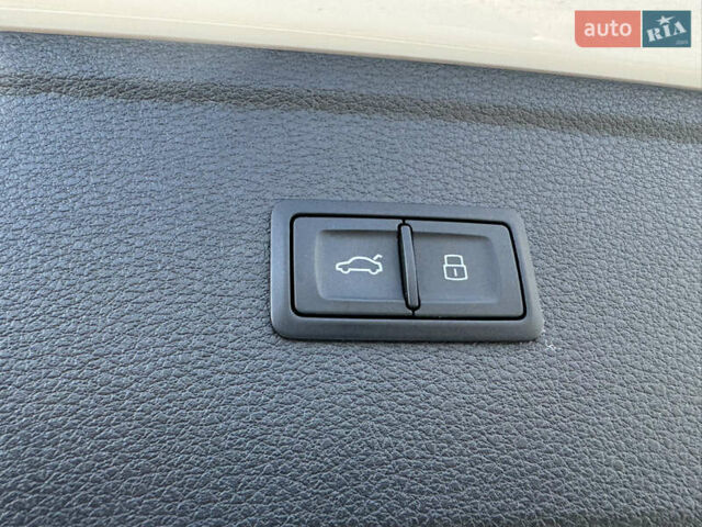 Белый Ауди Ку 5, объемом двигателя 1.98 л и пробегом 173 тыс. км за 21900 $, фото 50 на Automoto.ua