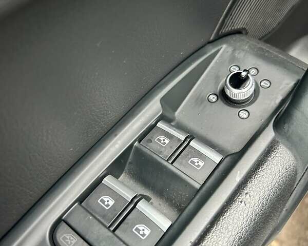 Білий Ауді Ку 5, об'ємом двигуна 1.98 л та пробігом 138 тис. км за 27500 $, фото 29 на Automoto.ua