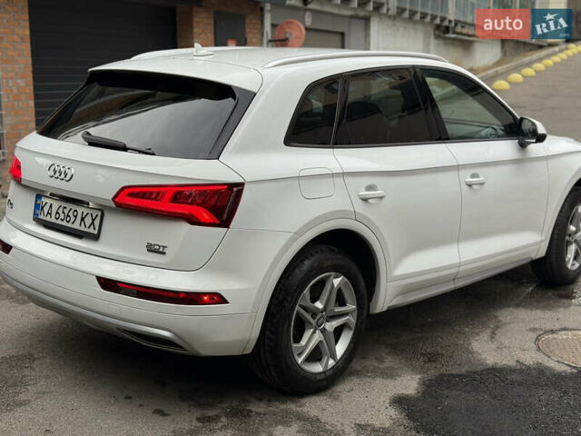 Белый Ауди Ку 5, объемом двигателя 1.98 л и пробегом 98 тыс. км за 24000 $, фото 2 на Automoto.ua