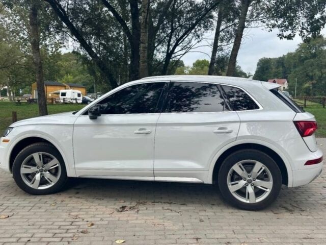 Білий Ауді Ку 5, об'ємом двигуна 2 л та пробігом 90 тис. км за 13000 $, фото 9 на Automoto.ua