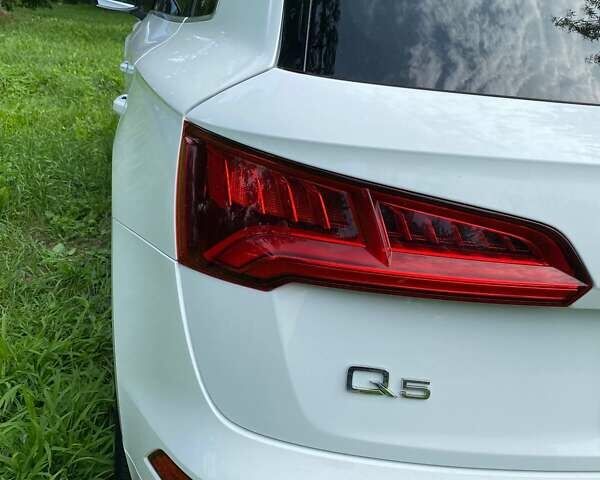 Белый Ауди Ку 5, объемом двигателя 1.98 л и пробегом 65 тыс. км за 31500 $, фото 20 на Automoto.ua