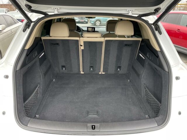 Белый Ауди Ку 5, объемом двигателя 2 л и пробегом 146 тыс. км за 21900 $, фото 20 на Automoto.ua