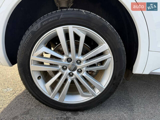 Белый Ауди Ку 5, объемом двигателя 1.98 л и пробегом 161 тыс. км за 23800 $, фото 9 на Automoto.ua