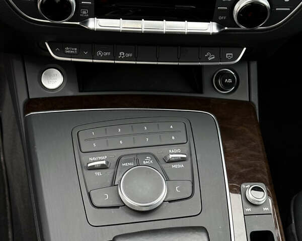 Белый Ауди Ку 5, объемом двигателя 2 л и пробегом 171 тыс. км за 21500 $, фото 16 на Automoto.ua