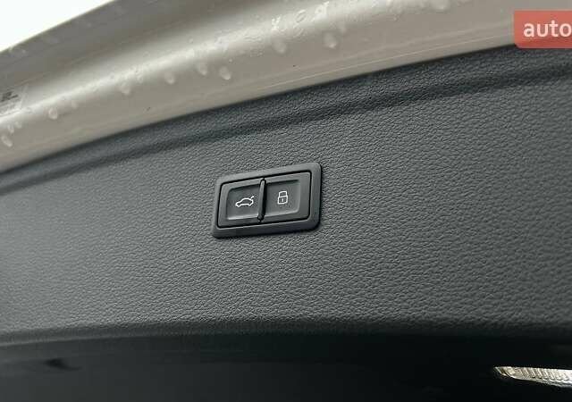 Белый Ауди Ку 5, объемом двигателя 2 л и пробегом 142 тыс. км за 25990 $, фото 57 на Automoto.ua