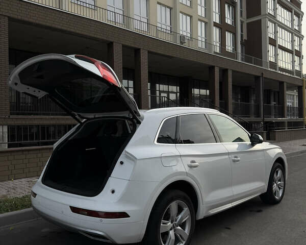 Білий Ауді Ку 5, об'ємом двигуна 1.98 л та пробігом 100 тис. км за 26500 $, фото 9 на Automoto.ua