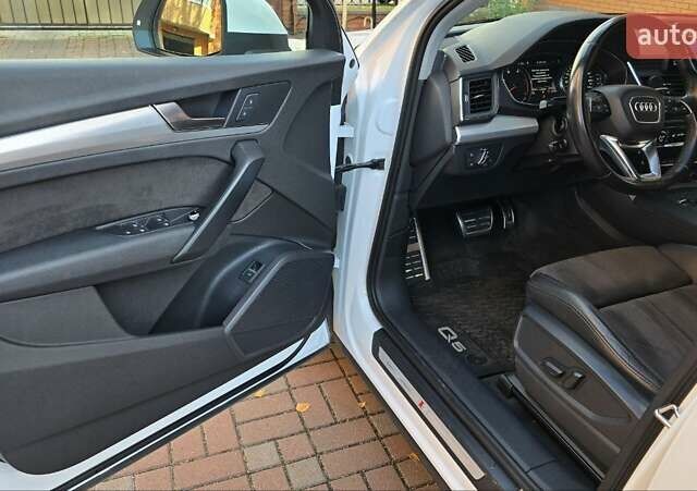 Білий Ауді Ку 5, об'ємом двигуна 1.97 л та пробігом 115 тис. км за 32000 $, фото 6 на Automoto.ua