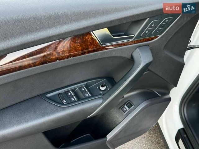 Білий Ауді Ку 5, об'ємом двигуна 1.98 л та пробігом 67 тис. км за 26500 $, фото 37 на Automoto.ua