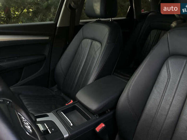 Білий Ауді Ку 5, об'ємом двигуна 1.98 л та пробігом 71 тис. км за 19600 $, фото 4 на Automoto.ua