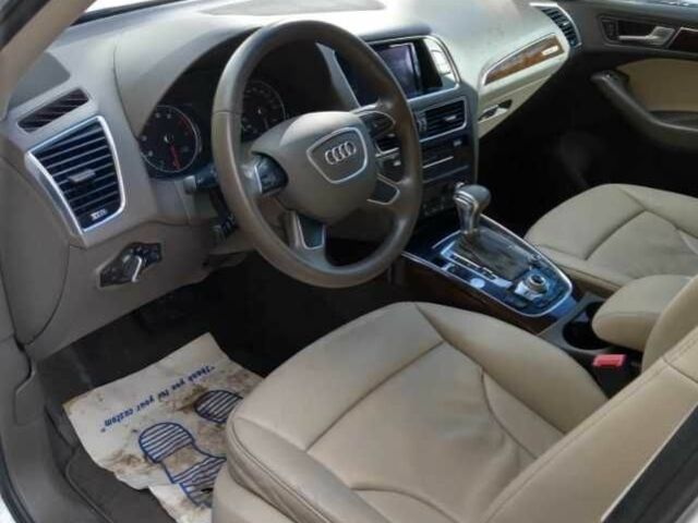 Белый Ауди Ку 5, объемом двигателя 2 л и пробегом 131 тыс. км за 11300 $, фото 9 на Automoto.ua