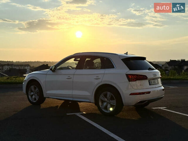 Белый Ауди Ку 5, объемом двигателя 1.98 л и пробегом 122 тыс. км за 27500 $, фото 2 на Automoto.ua