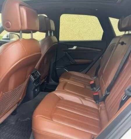 Белый Ауди Ку 5, объемом двигателя 2 л и пробегом 88 тыс. км за 8000 $, фото 8 на Automoto.ua