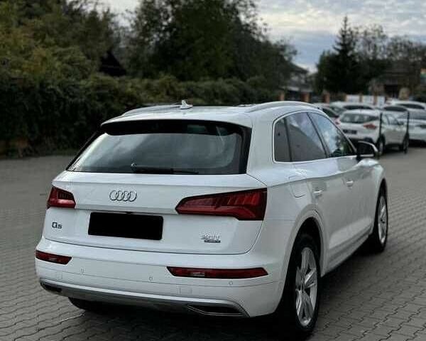 Белый Ауди Ку 5, объемом двигателя 2 л и пробегом 136 тыс. км за 15500 $, фото 6 на Automoto.ua