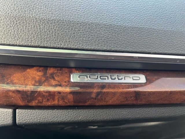 Белый Ауди Ку 5, объемом двигателя 2 л и пробегом 187 тыс. км за 27300 $, фото 28 на Automoto.ua