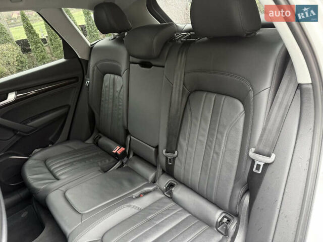 Белый Ауди Ку 5, объемом двигателя 2 л и пробегом 171 тыс. км за 21500 $, фото 23 на Automoto.ua