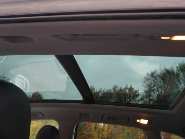 Белый Ауди Ку 5, объемом двигателя 2 л и пробегом 53 тыс. км за 12600 $, фото 13 на Automoto.ua