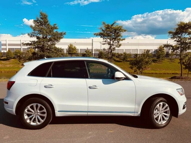 Білий Ауді Ку 5, об'ємом двигуна 2 л та пробігом 63 тис. км за 4200 $, фото 5 на Automoto.ua