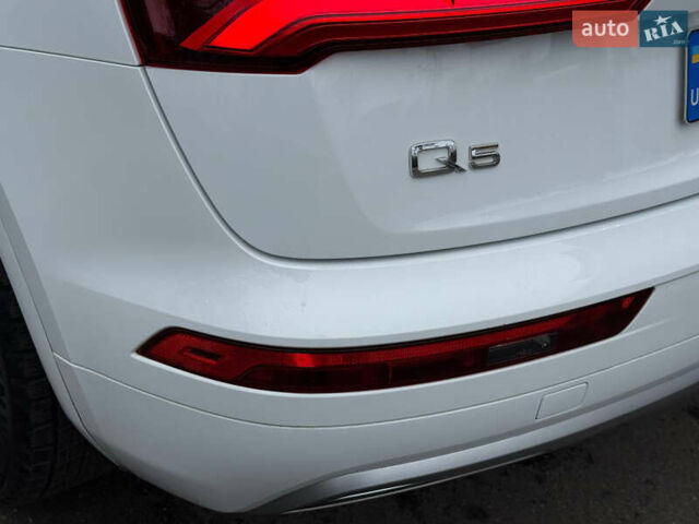 Белый Ауди Ку 5, объемом двигателя 1.98 л и пробегом 200 тыс. км за 22499 $, фото 23 на Automoto.ua