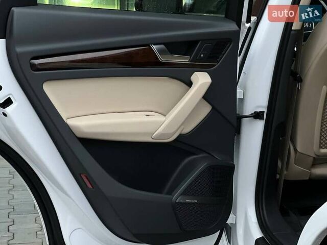 Белый Ауди Ку 5, объемом двигателя 2 л и пробегом 142 тыс. км за 25990 $, фото 35 на Automoto.ua