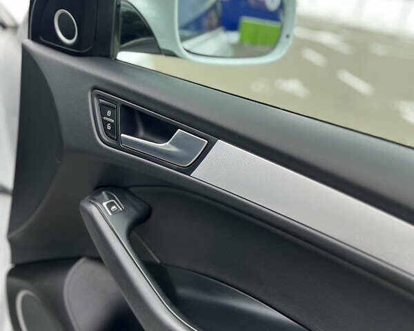 Білий Ауді Ку 5, об'ємом двигуна 2 л та пробігом 206 тис. км за 18500 $, фото 19 на Automoto.ua