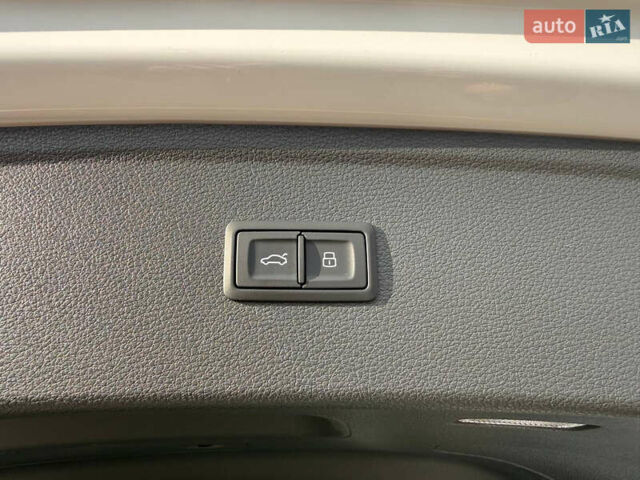 Белый Ауди Ку 5, объемом двигателя 1.98 л и пробегом 161 тыс. км за 23800 $, фото 16 на Automoto.ua