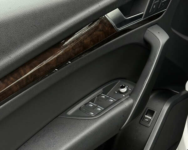 Белый Ауди Ку 5, объемом двигателя 2 л и пробегом 171 тыс. км за 21500 $, фото 21 на Automoto.ua