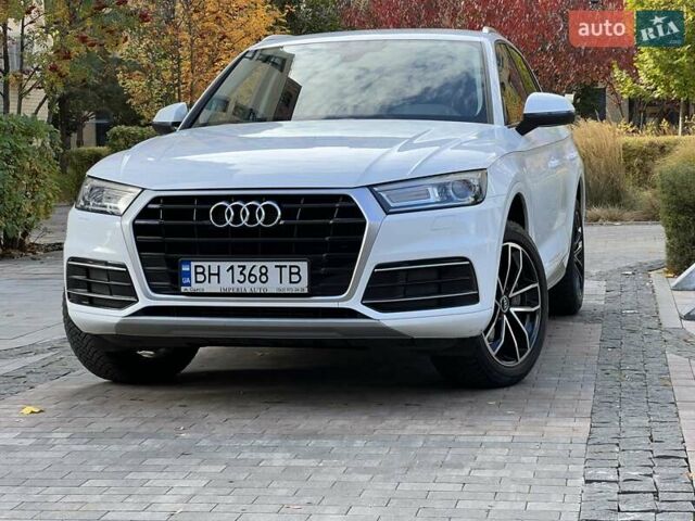 Ауди Ку 5 2017 в Киеве на Automoto.ua Белый Ауди Ку 5, объемом двигателя 1.98 л и пробегом 103 тыс. км за 23900 $, фото 1 на Automoto.ua