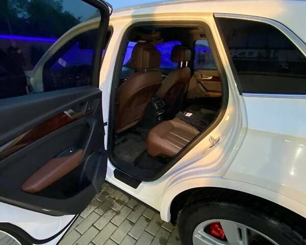 Білий Ауді Ку 5, об'ємом двигуна 1.98 л та пробігом 208 тис. км за 22950 $, фото 5 на Automoto.ua