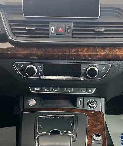 Белый Ауди Ку 5, объемом двигателя 2 л и пробегом 46 тыс. км за 25950 $, фото 18 на Automoto.ua