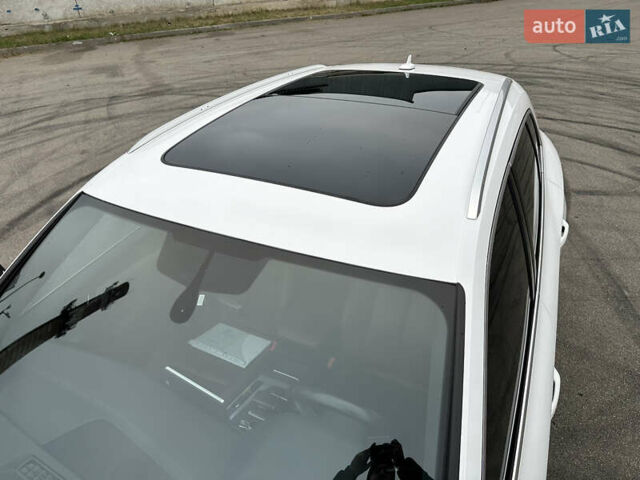 Білий Ауді Ку 5, об'ємом двигуна 2 л та пробігом 202 тис. км за 23000 $, фото 10 на Automoto.ua