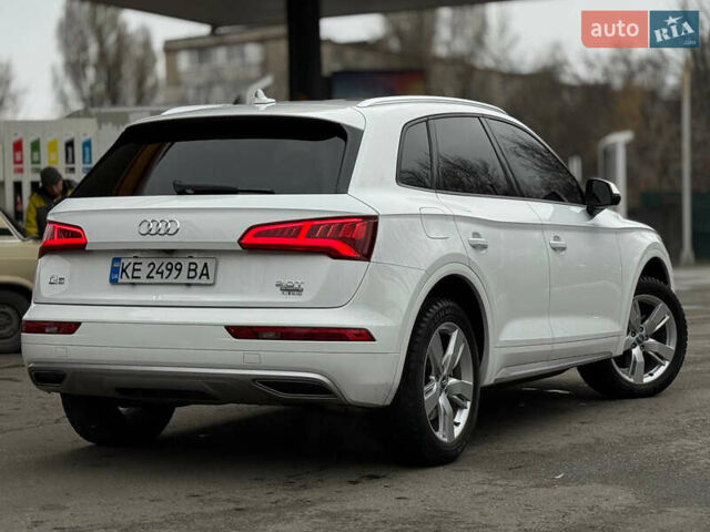 Белый Ауди Ку 5, объемом двигателя 1.98 л и пробегом 200 тыс. км за 22499 $, фото 4 на Automoto.ua