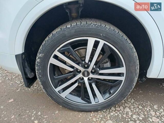 Білий Ауді Ку 5, об'ємом двигуна 1.98 л та пробігом 155 тис. км за 26200 $, фото 9 на Automoto.ua