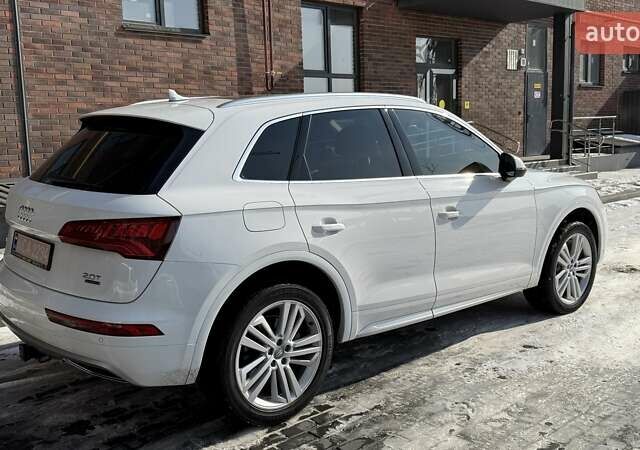 Белый Ауди Ку 5, объемом двигателя 1.98 л и пробегом 112 тыс. км за 29000 $, фото 29 на Automoto.ua