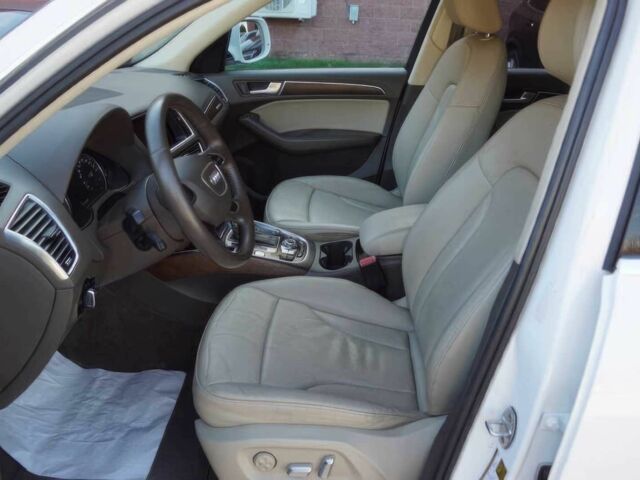 Белый Ауди Ку 5, объемом двигателя 2 л и пробегом 63 тыс. км за 14500 $, фото 9 на Automoto.ua