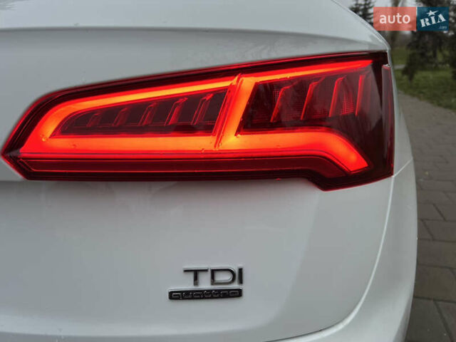 Белый Ауди Ку 5, объемом двигателя 1.97 л и пробегом 139 тыс. км за 28800 $, фото 23 на Automoto.ua