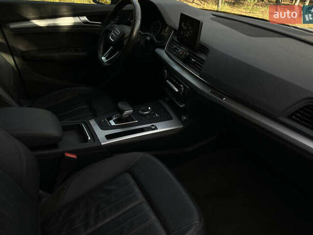 Білий Ауді Ку 5, об'ємом двигуна 1.98 л та пробігом 71 тис. км за 19600 $, фото 8 на Automoto.ua