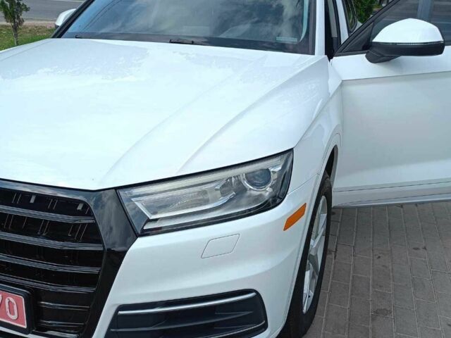 Белый Ауди Ку 5, объемом двигателя 2 л и пробегом 124 тыс. км за 23700 $, фото 4 на Automoto.ua