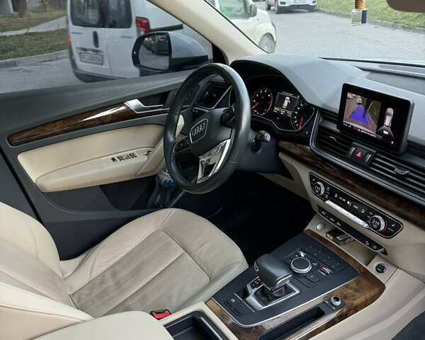 Білий Ауді Ку 5, об'ємом двигуна 1.98 л та пробігом 260 тис. км за 19000 $, фото 17 на Automoto.ua