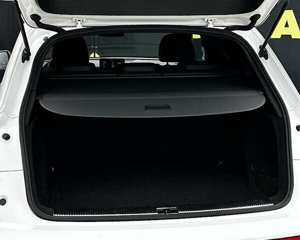 Білий Ауді Ку 5, об'ємом двигуна 1.97 л та пробігом 223 тис. км за 30900 $, фото 28 на Automoto.ua