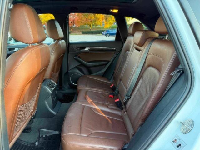 Білий Ауді Ку 5, об'ємом двигуна 2 л та пробігом 70 тис. км за 10800 $, фото 11 на Automoto.ua